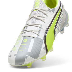 /1/0/108426-01_botas-de-futbol-con-tacos-blancas--verde-claro-puma-king-ultimate-forever-fg-ag_6_detalle-frontal.jpg