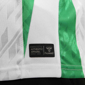 /2/2/226812-6143_camiseta-verde--blanca-hummel-real-betis-balompie-2024-2025_6_detalle-autenticidad.jpg