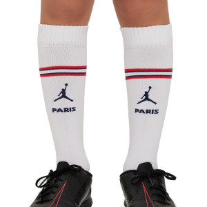 /D/H/DH8089-101_kit-nike-4a-psg-x-jordan-nino-3---8-anos-2021-2022-blanco--azul-marino_6_detalle-medias.jpg