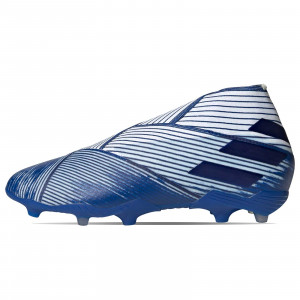 /E/G/EG7242_imagen-de-las-botas-de-futbol-con-tacos-junior-adidas-Nemeziz-19-plus-FG-Jr-2020-azul_6_pie-izquierdo.jpg