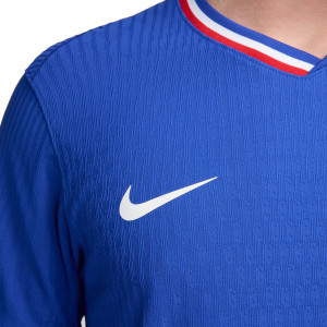 /F/J/FJ1254-452_camiseta-azul-camiseta-nike-francia-match--2024-2025-dri-fit-adv_6_detalle-logotipo.jpg
