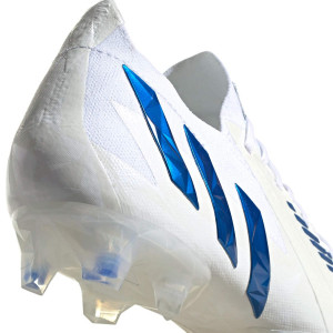 /G/V/GV7388_botas-de-futbol-blancas--azules-adidas-predator-edge-1-low-fg_6_detalle-suela.jpg