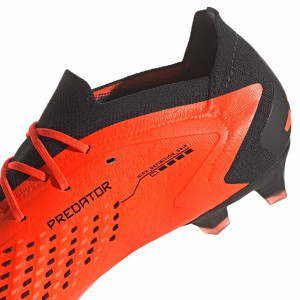 /G/W/GW4574_botas-de-futbol-naranja--negro-adidas-predator-accuracy-1-low-fg_6_completa-trasera.jpg