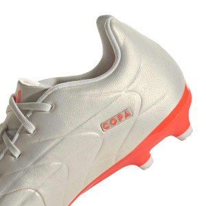 /H/Q/HQ8941_botas-de-futbol-blancas--naranjas-adidas-copa-pure-3-fg_6_detalle.jpg