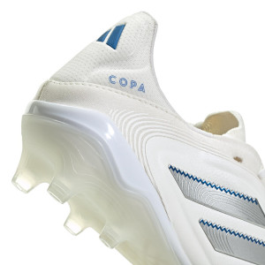 /I/D/ID9040_botas-de-futbol-blancas-adidas-copa-pure-3-elite-fg_6_detalle-suela.jpg