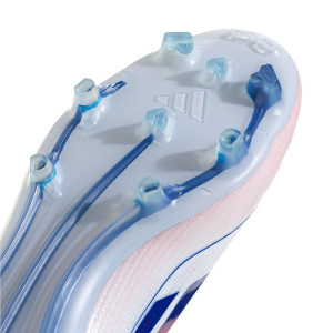 /I/D/ID9187_botas-de-futbol-blancas-adidas-f50-pro-mid-fg-w_6_detalle-suela.jpg