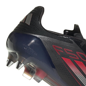 /I/E/IE1260_botas-de-futbol-negras-adidas-f50-elite-sg_6_detalle-lateral-y-suela.jpg