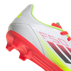 /I/E/IE3747_botas-de-futbol-con-tacos-blancas-adidas-f50-league-fg-mg-j_6_detalle-lateral-y-suela.jpg
