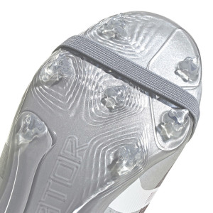 /J/Q/JQ2902_botas-de-futbol-plateadas-adidas-predator-league-ft-fg-j-bellingham_6_detalle-suela.jpg