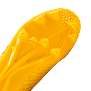 /S/J/SJF3FZ75_botas-de-futbol-naranja-new-balance-furon-v7--dispatch-jr-fg_6_detalle-suela.jpg