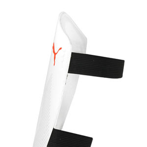 Puma Ultra Light Strap - Espinilleras de fútbol Puma con cintas de velcro - blancas