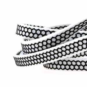 Cordones Mr Lacy Goalies 125 cm x 6 mm - Cordones con grip para botas fútbol (125 cm de largo x 6 mm de ancho) - blancos y negros - detalle
