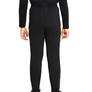 Pantalón Nike Chelsea entrenamiento niño Dri-Fit Strike - Pantalón largo infantil de entrenamiento Nike del Chelsea FC - negro