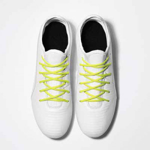 Cordones futbolmania extrafinos - Cordones extrafinos para botas de fútbol ligeras y botas de fútbol altas (4 mm ancho x 1,4 mm de grosor) - amarillos - aplicacion