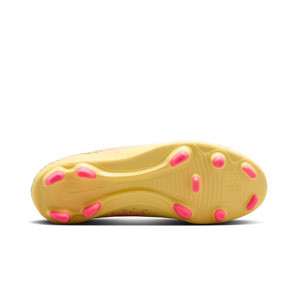 Nike Mercurial Jr Zoom Vapor 16 Club KM FG/MG - Botas de fútbol infantiles Nike FG/MG para césped artificial de Kylian Mbappé - naranjas, amarillas