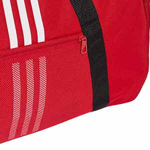 Bolsa deporte adidas Tiro mediana - Bolsa de deporte adidas Tiro (60 x 29 x 29 cm) - roja - detalle bolsillo