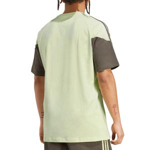 Camiseta adidas Real Madrid DNA - Camiseta de algodón de manga corta adidas del Real Madrid - verde claro