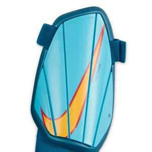 Espinilleras Nike Charge - Espinilleras de fútbol Nike con tobillera protectora - azules cian