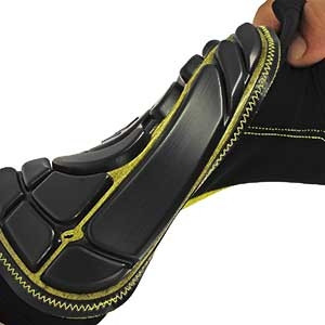 G-Form Pro-S Elite - Espinilleras de fútbol G-Form con mallas de sujeción - negras - detalle