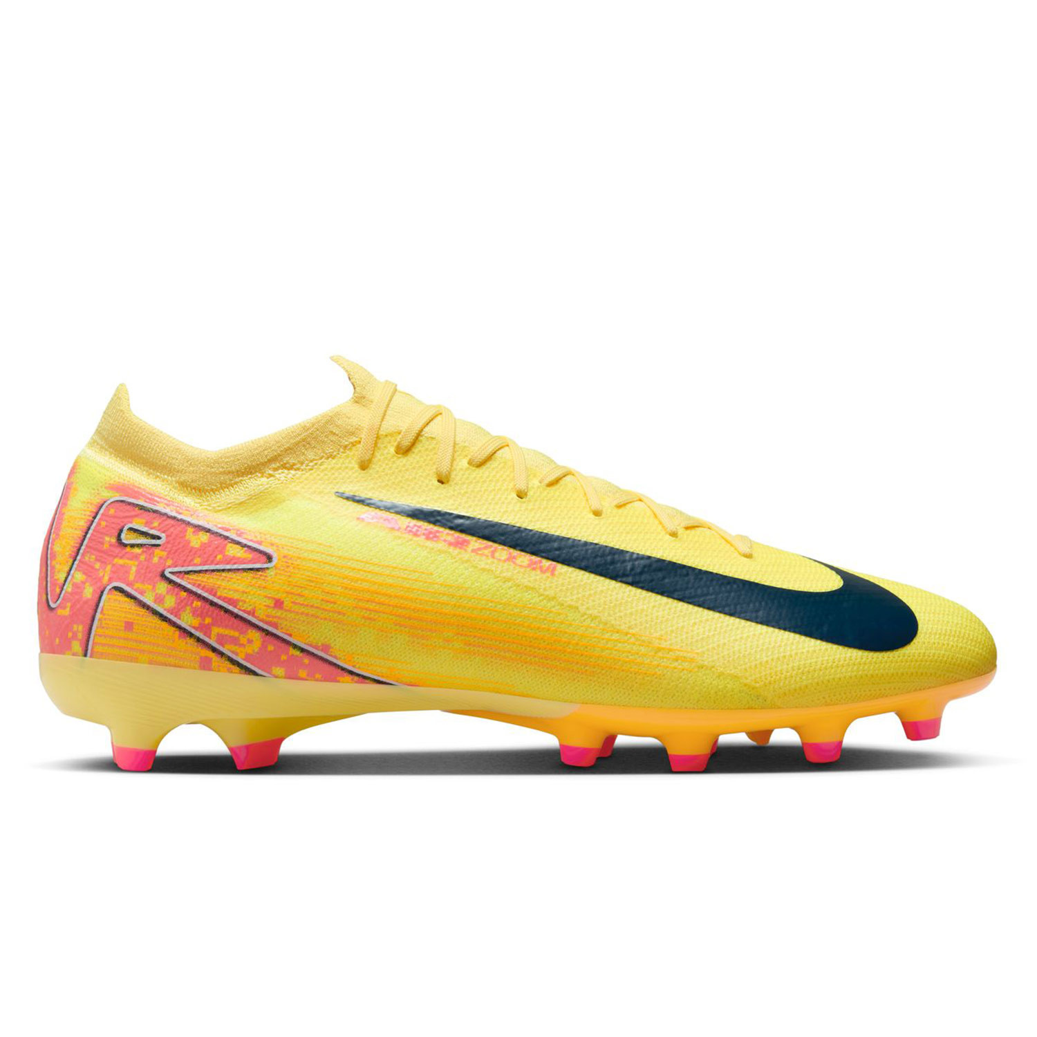 Botas de futbol para cesped artificial 2025