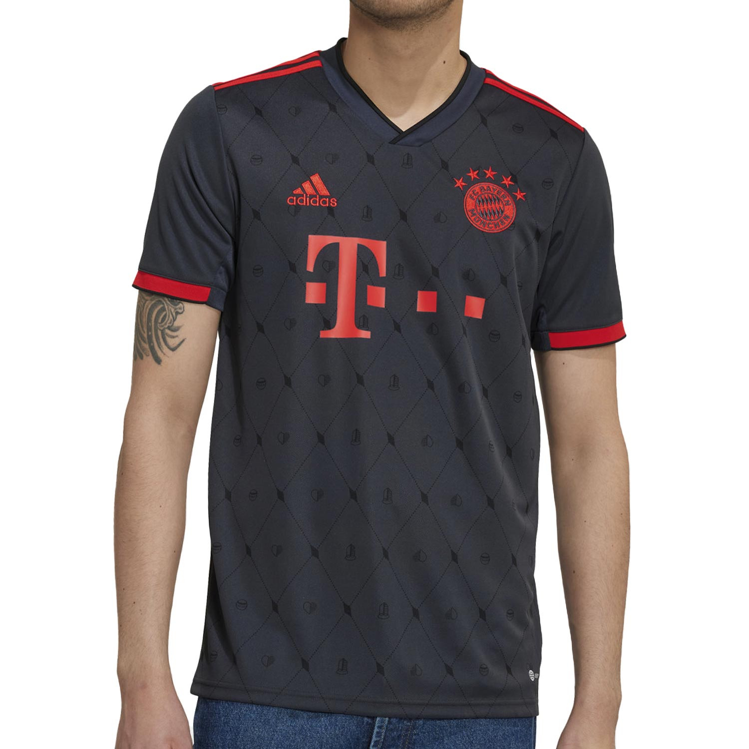 Camiseta adidas Bayern 2022 2023 negra | futbolmania