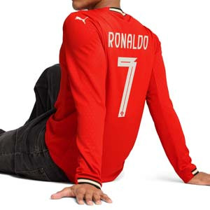 Camiseta manga larga Puma Portugal Ronaldo 25 - Camiseta de manga larga de la primera equipación Puma de Cristiano Ronaldo de la selección de Portugal 2025 - roja