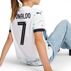 Camiseta Puma 2a Portugal niño Ronaldo 25 - Camiseta infantil de la segunda equipación Puma de Cristiano Ronaldo de la selección de Portugal 2025 - blanca