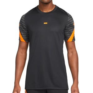 Camiseta Nike Dri-Fit Strike 21 - Camiseta de maga corta para entrenamiento fútbol Nike - negra, naranja