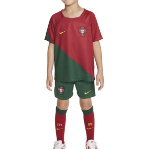 Equipación Nike Portugal niño 3 - 8 años 2022 2023 - Conjunto infantil de 3 a 8 años Nike primera equipación selección portuguesa 2022 2023 - granate, verde