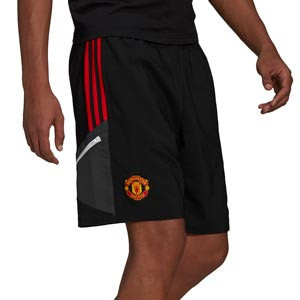 Short adidas United Downtime staff - Pantalón corto de paseo para técnicos adidas del Manchester United - negro