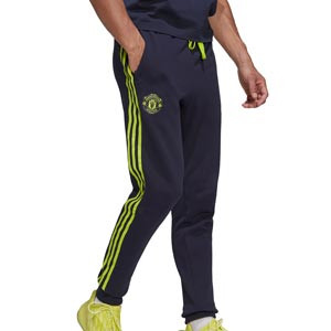 Pantalón adidas United Life Style - Pantalón largo de chándal de paseo adidas del Manchester United  - azul marino, verde flúor