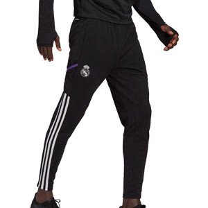 Pantalón adidas Real Madrid entrenamiento staff - Pantalón largo entrenamiento para técnicos adidas del Real Madrid CF - negro