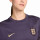 detalle cuello y pecho con escudo