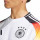 detalle cuello y pecho con escudo