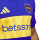 detalle cuello y pecho con escudo