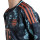 detalle cuello y pecho con escudo