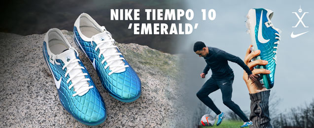 Botas de fútbol Nike Tiempo color azul metálico