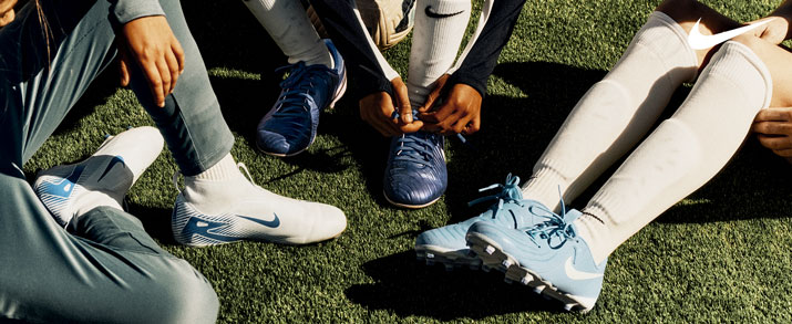 Últimos modelos de botas fútbol Nike 2024 para niño